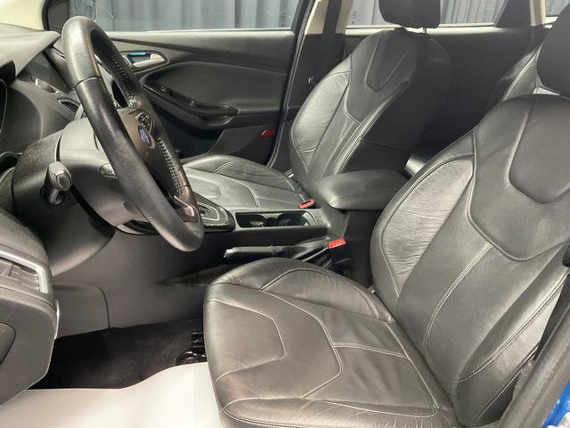 Used 2016 Ford Focus Titanium image 12