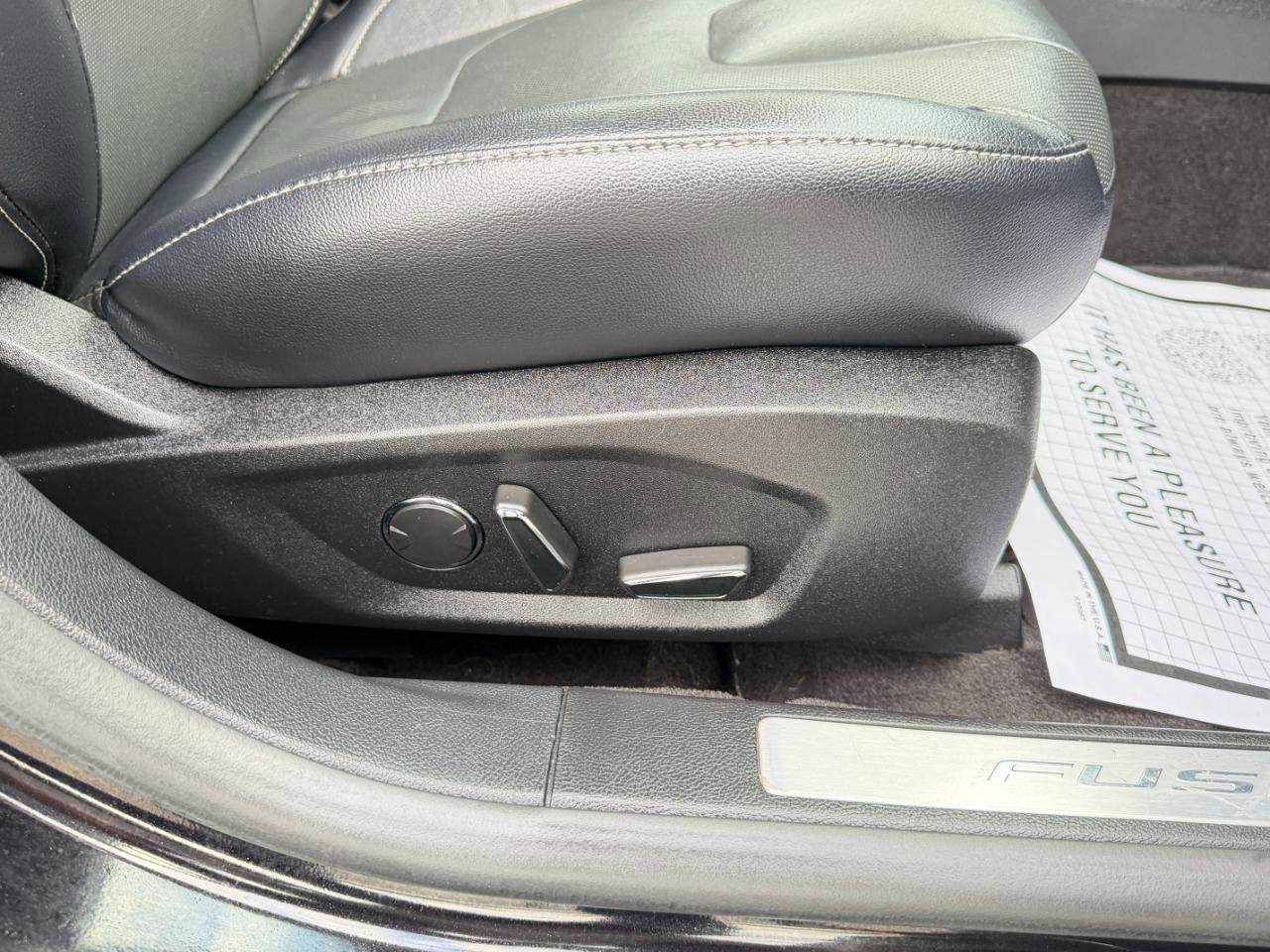 Used 2019 Ford Fusion Energi Titanium FWD image 44