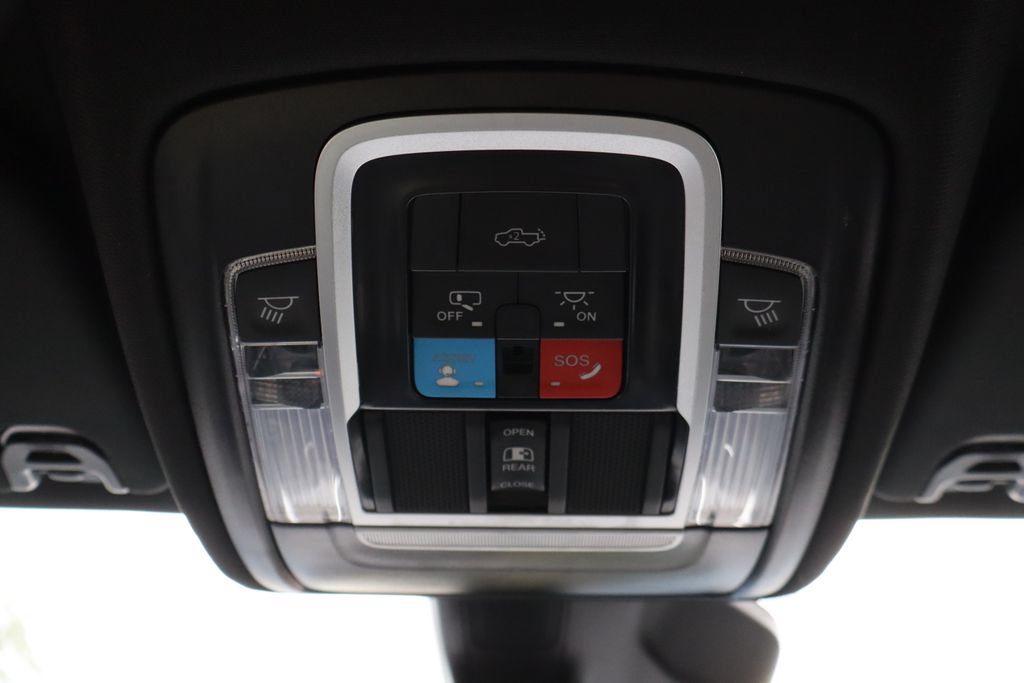 Used 2025 RAM 1500 Big Horn AWD/4WD image 23