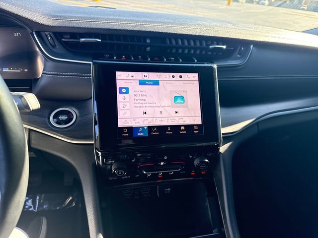 Used 2022 Jeep Grand Cherokee Limited image 13