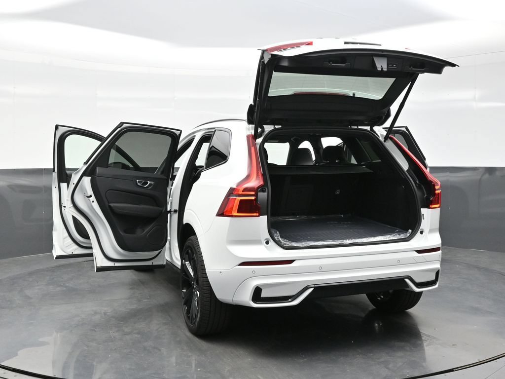 New 2026 Volvo XC60 T8 Ultra w/ Climate Package AWD/4WD image 40