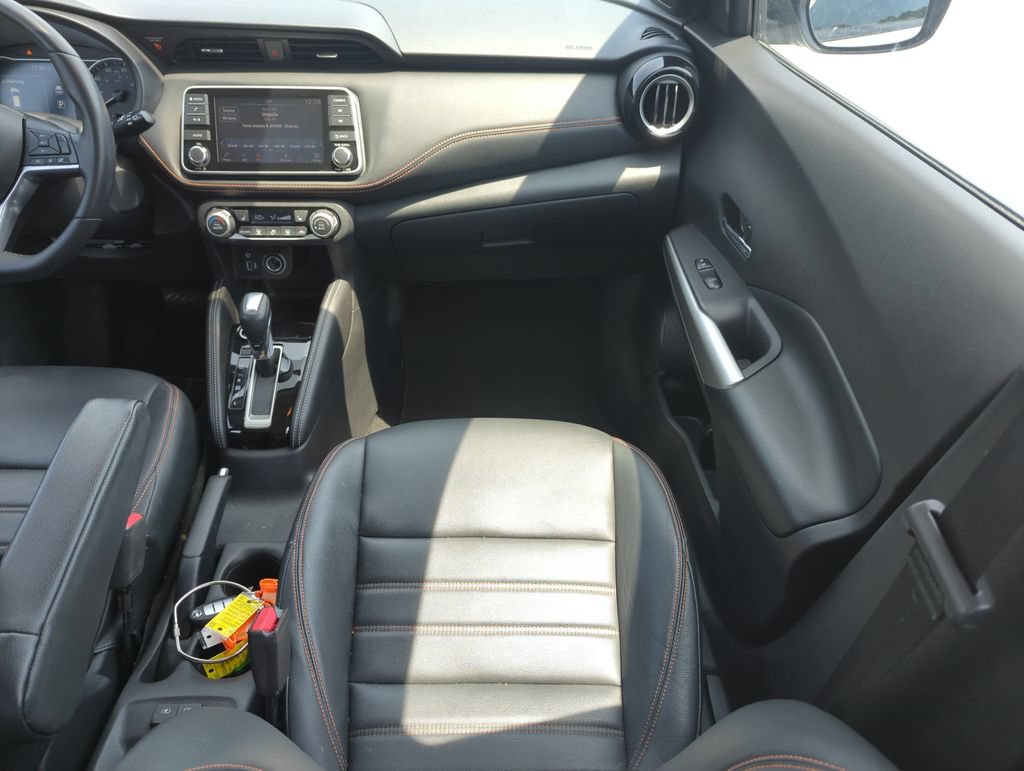 Used 2019 Nissan Kicks SR w/ SR Premium Package FWD image 16