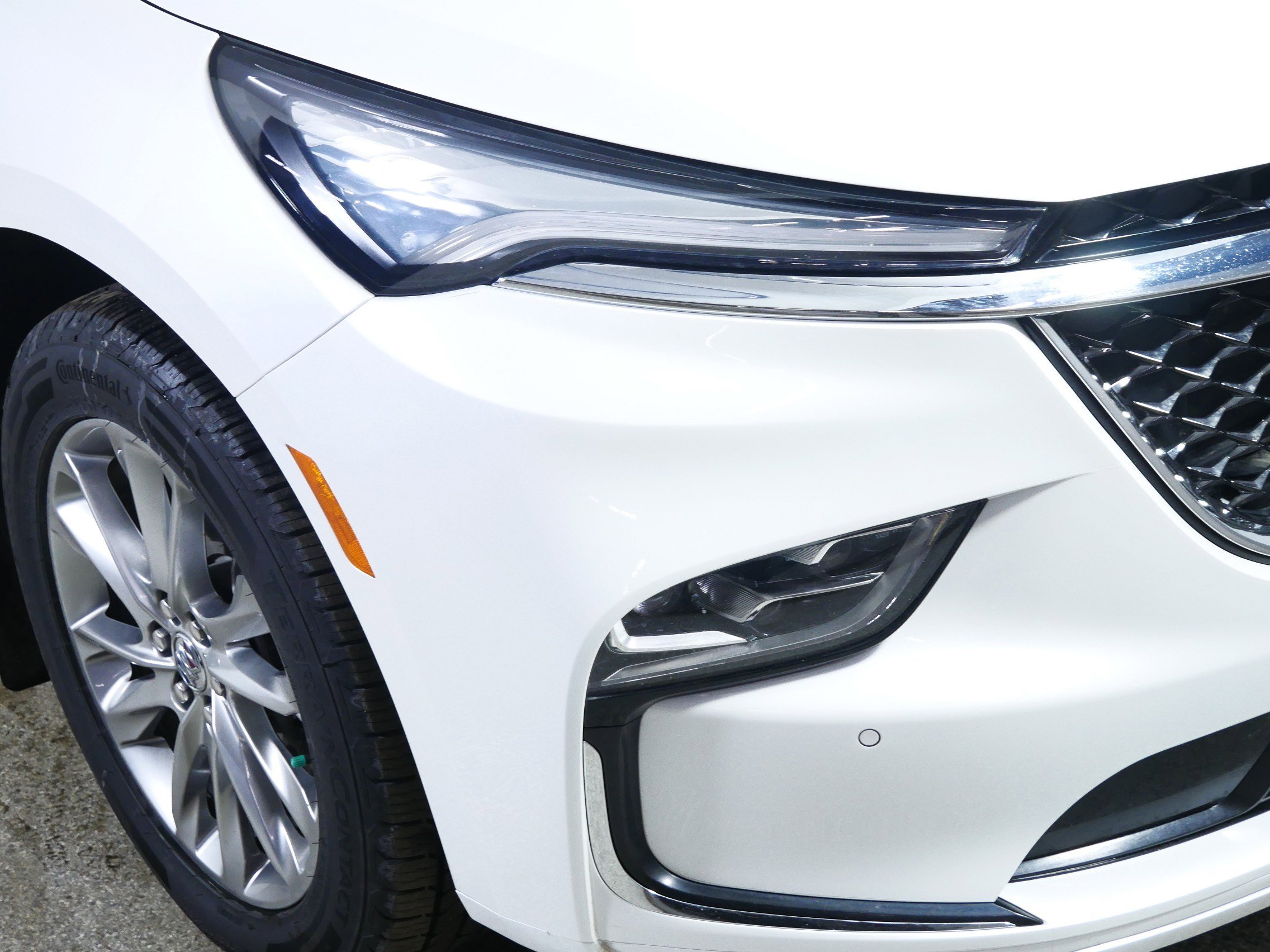 Certified 2023 Buick Enclave Avenir w/ Avenir Technology Package image 16