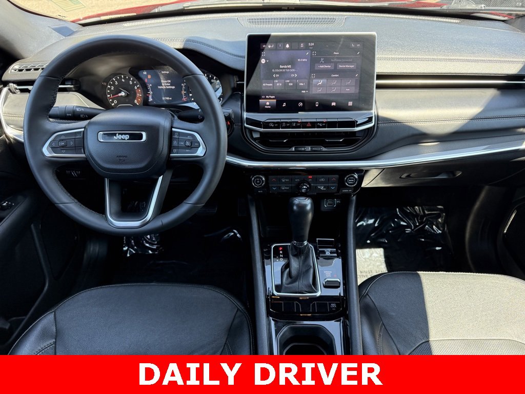 Used 2023 Jeep Compass Limited image 5