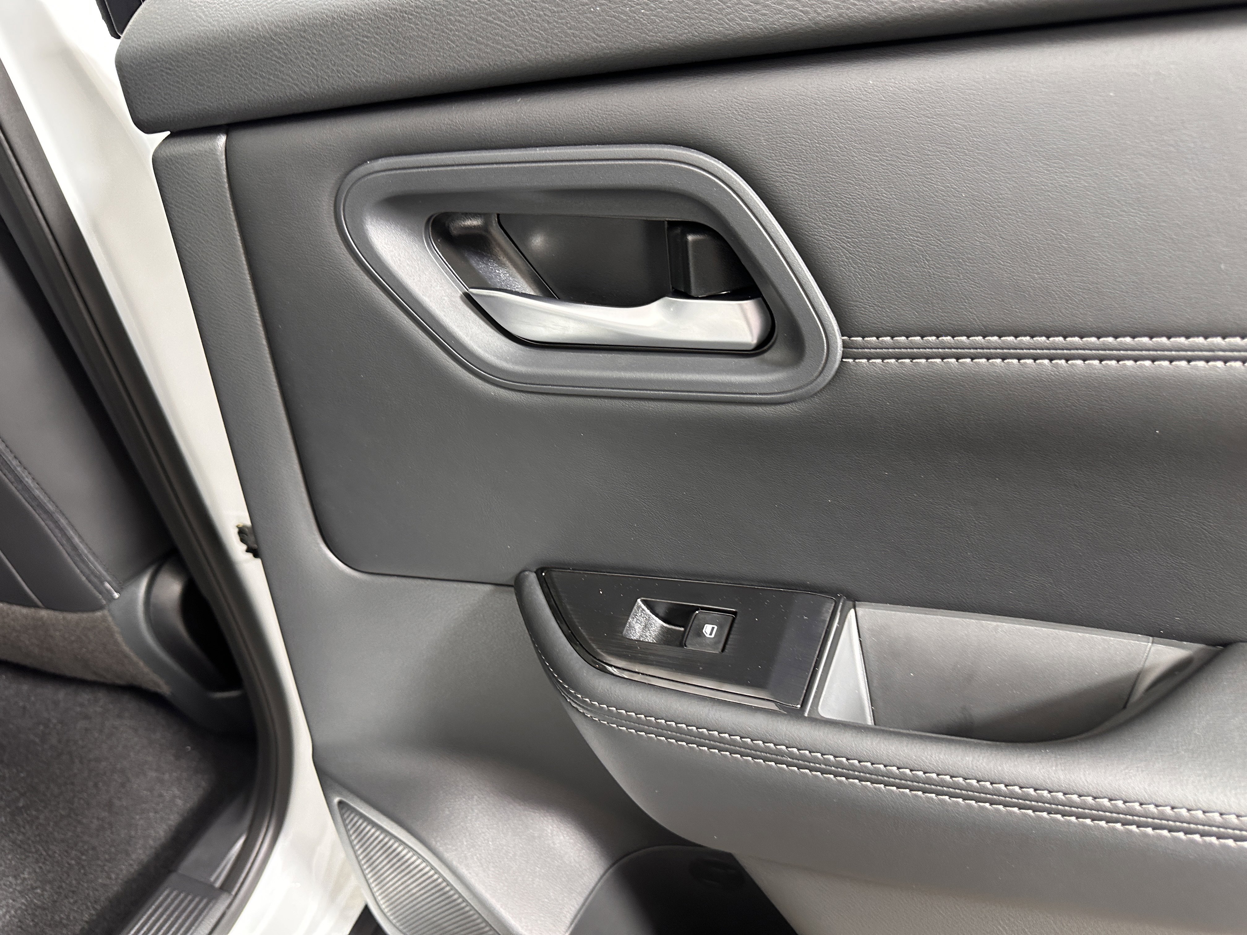 New 2026 Nissan Rogue SV w/ SV Premium Package image 38