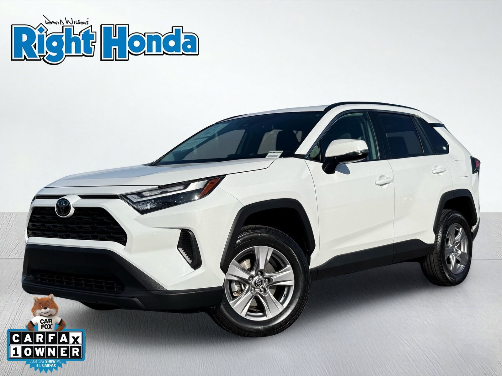 Used 2025 Toyota RAV4 XLE AWD/4WD image 1
