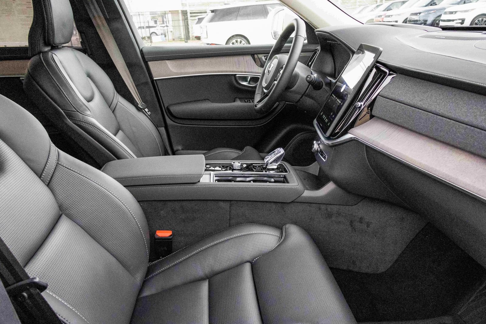 New 2026 Volvo XC90 B6 Ultra w/ Lounge Package AWD/4WD image 17