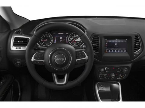 Used 2018 Jeep Compass Latitude image 10