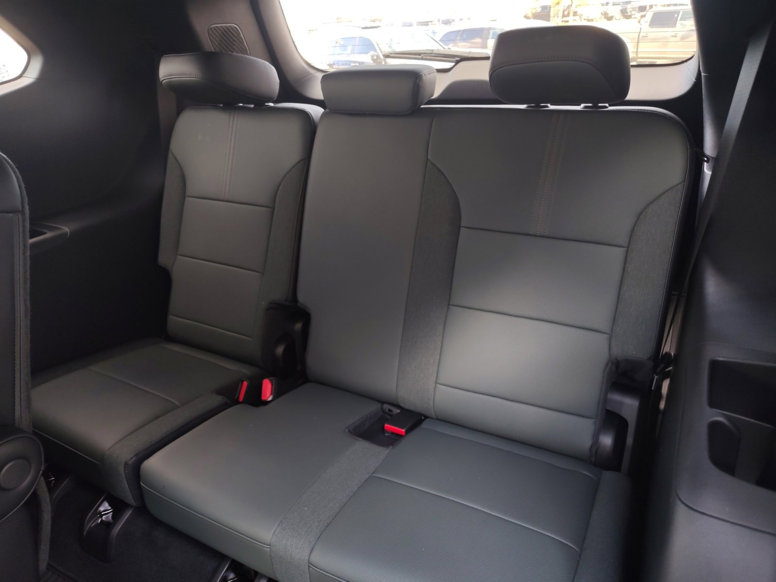 New 2026 GMC Acadia AT4 w/ LPO, Floor Liner Package image 25