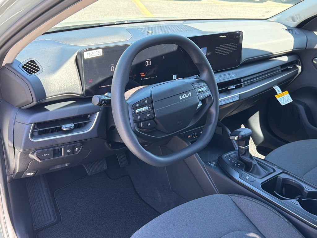 New 2026 Kia K4 FWD image 17