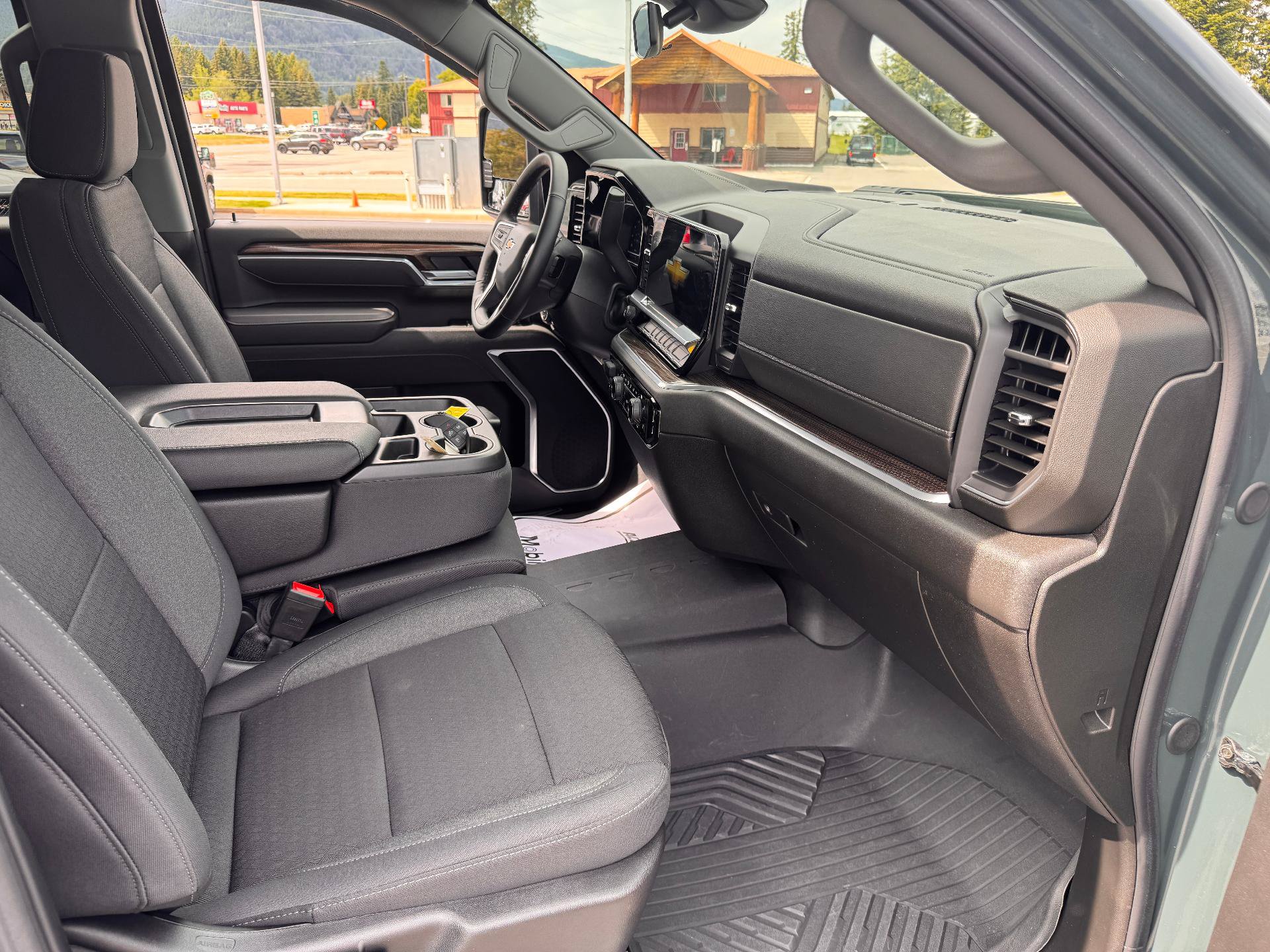 Used 2025 Chevrolet Silverado 3500 LT w/ Convenience Package AWD/4WD image 16