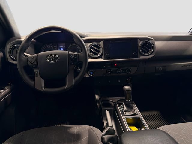 Used 2017 Toyota Tacoma TRD Sport w/ Tow Package image 19