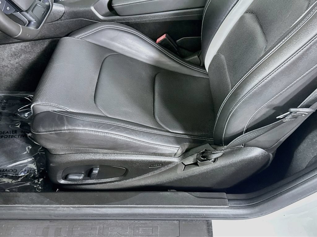 Used 2019 Chevrolet Camaro LT RWD image 22