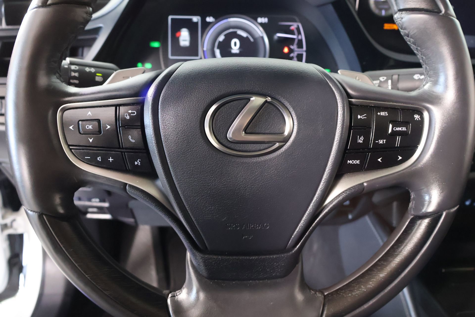 Used 2024 Lexus ES 300h w/ Technology Package FWD image 3
