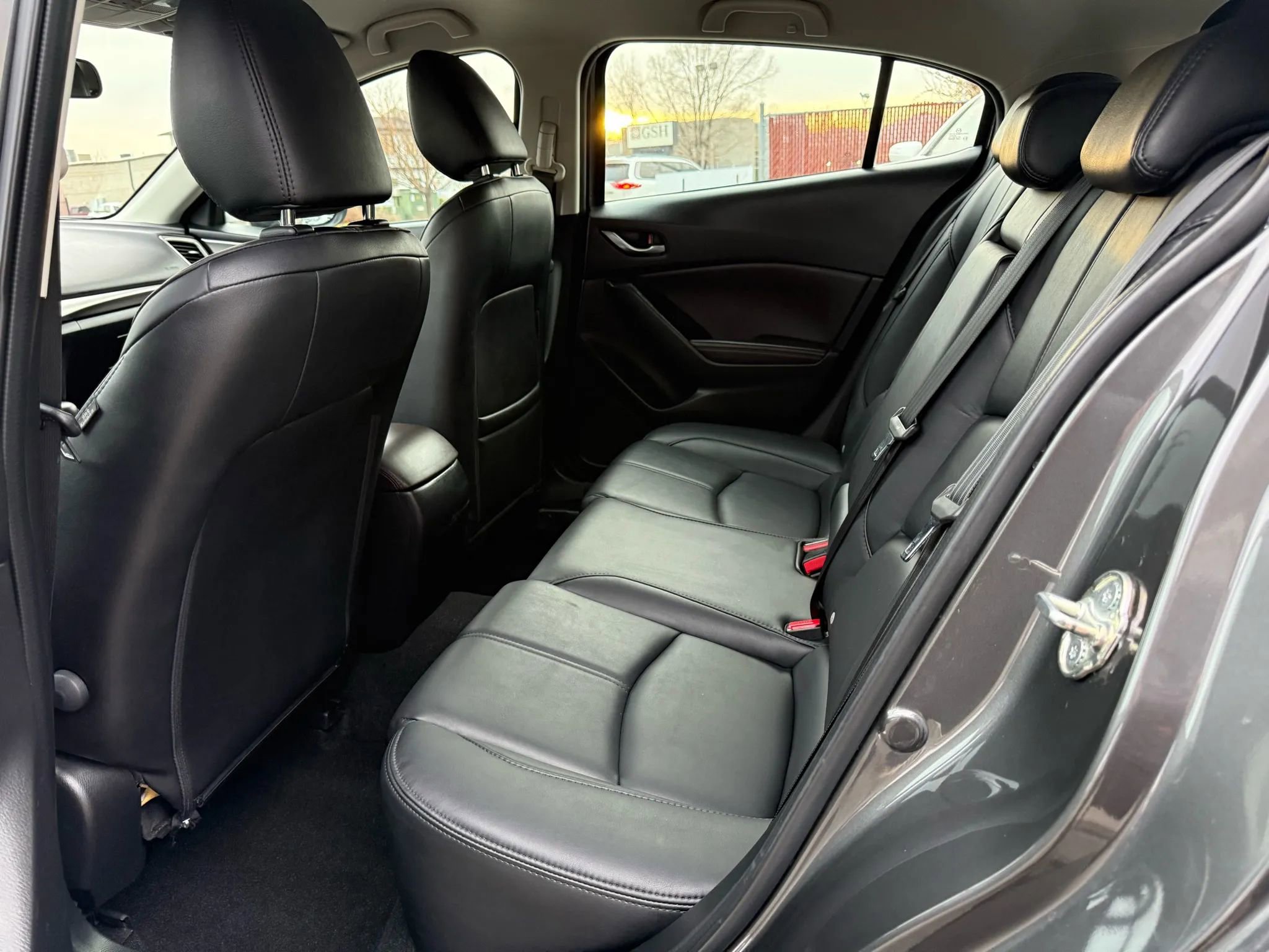 Used 2018 MAZDA MAZDA3 Touring image 14