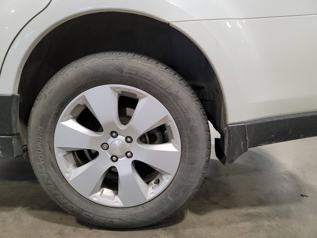 Used 2012 Subaru Outback 2.5i Premium w/ All-Weather Pkg AWD/4WD image 13