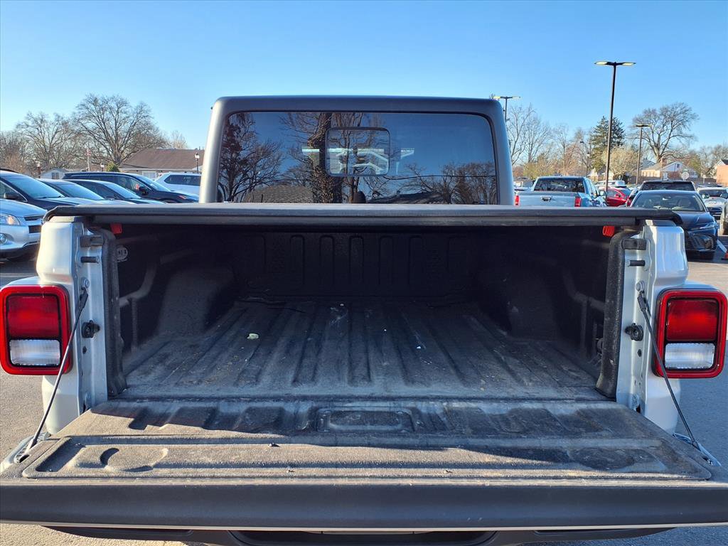 Used 2023 Jeep Gladiator Sport image 25