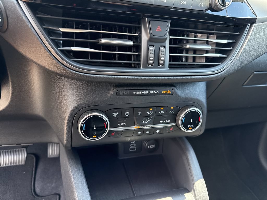Used 2026 Ford Escape Active w/ Cold Weather Package FWD image 29