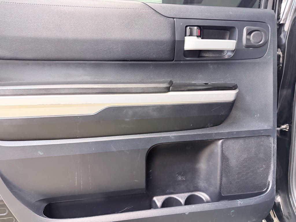 Used 2014 Toyota Tundra SR5 AWD/4WD image 17
