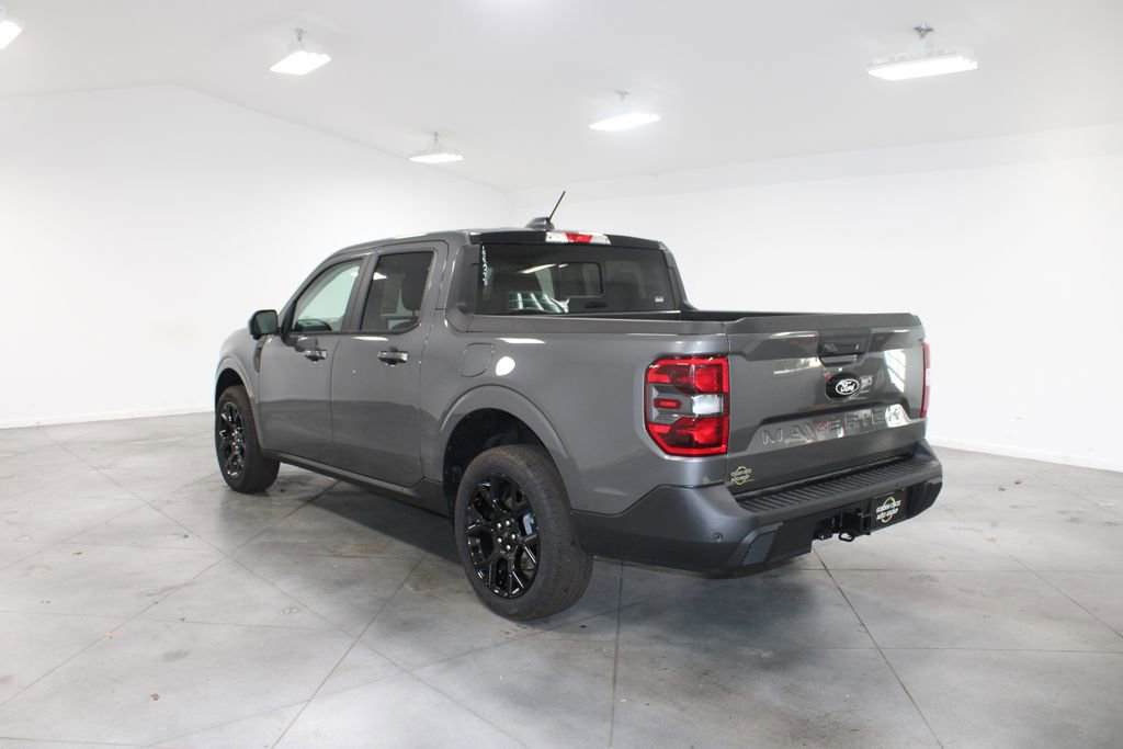 New 2025 Ford Maverick Lariat w/ Black Appearance Package image 6