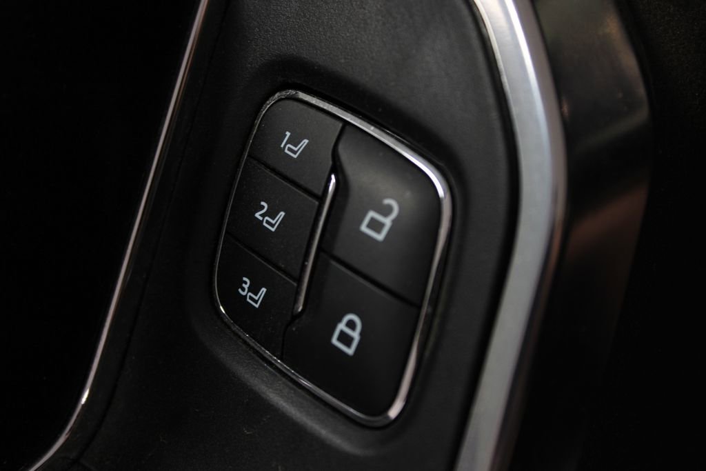 Used 2025 Ford F350 King Ranch w/ FX4 Off-Road Package image 27