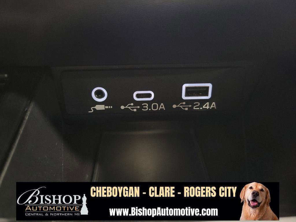 Used 2023 Subaru Outback Premium image 30