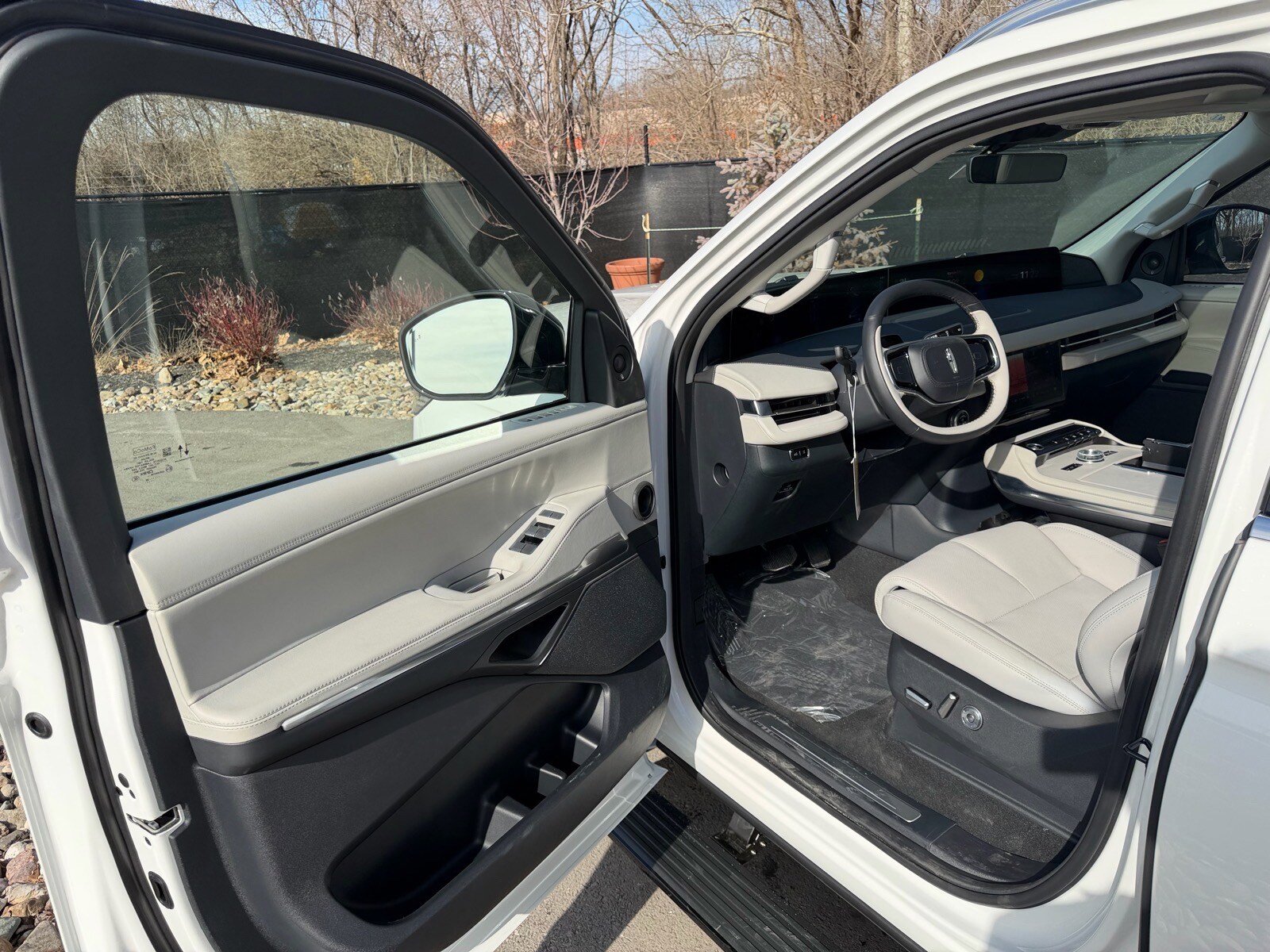 New 2026 Lincoln Navigator Reserve AWD/4WD image 25