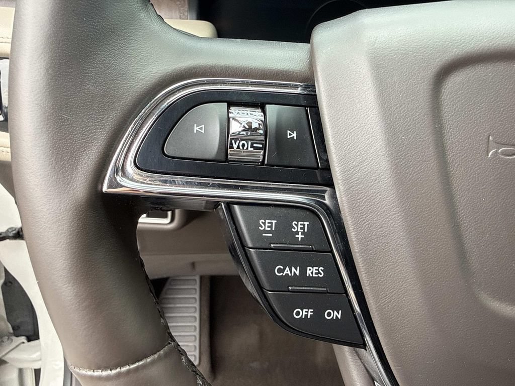 Certified 2023 Lincoln Nautilus Reserve AWD/4WD image 30