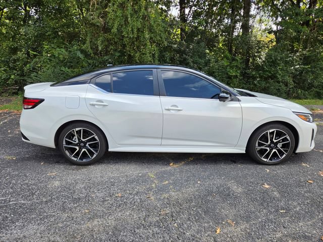 Used 2024 Nissan Sentra SR w/ SR Premium Package FWD image 5