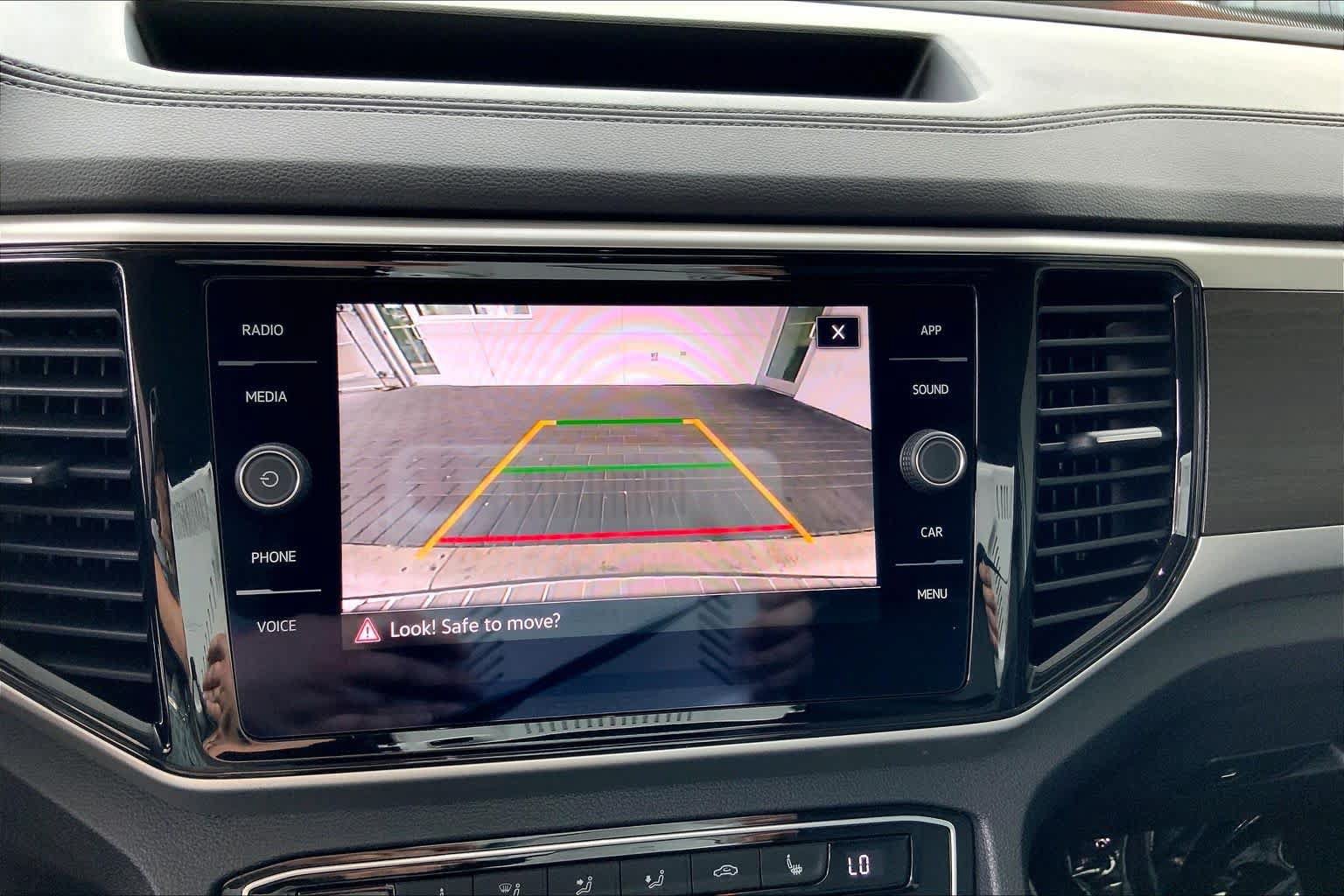 Used 2023 Volkswagen Atlas SE w/ Panoramic Sunroof Package FWD image 27