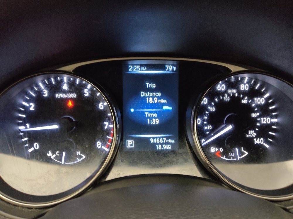 Used 2016 Nissan Rogue SV AWD/4WD image 23