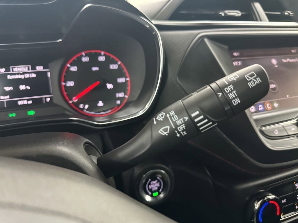 Used 2023 Chevrolet TrailBlazer RS image 36