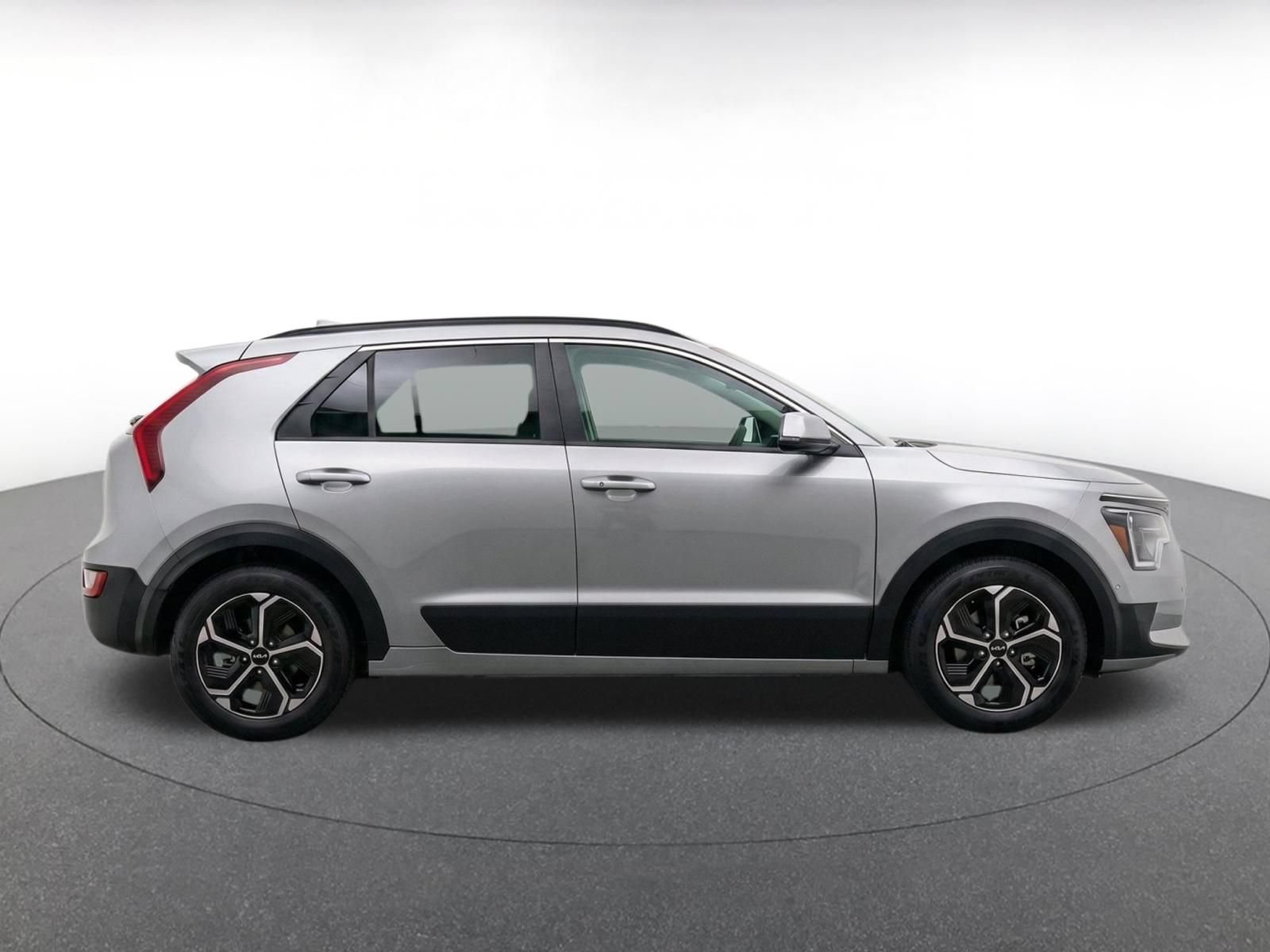 Used 2026 Kia Niro LX FWD image 8