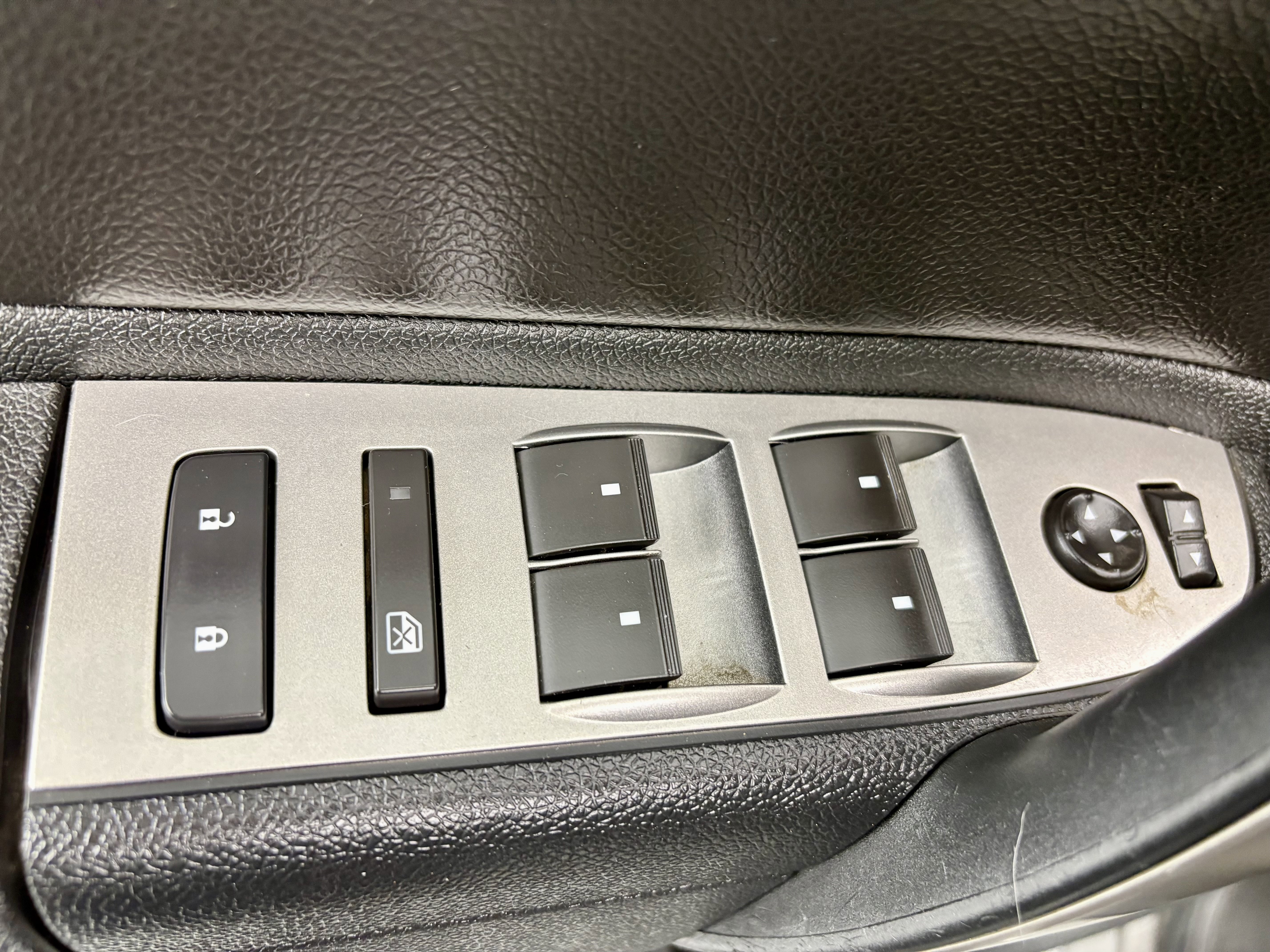 Used 2013 Chevrolet Silverado 2500 LT w/ Interior Plus Package image 12