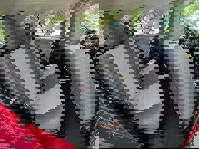 Used 2013 Toyota RAV4 LE image 16