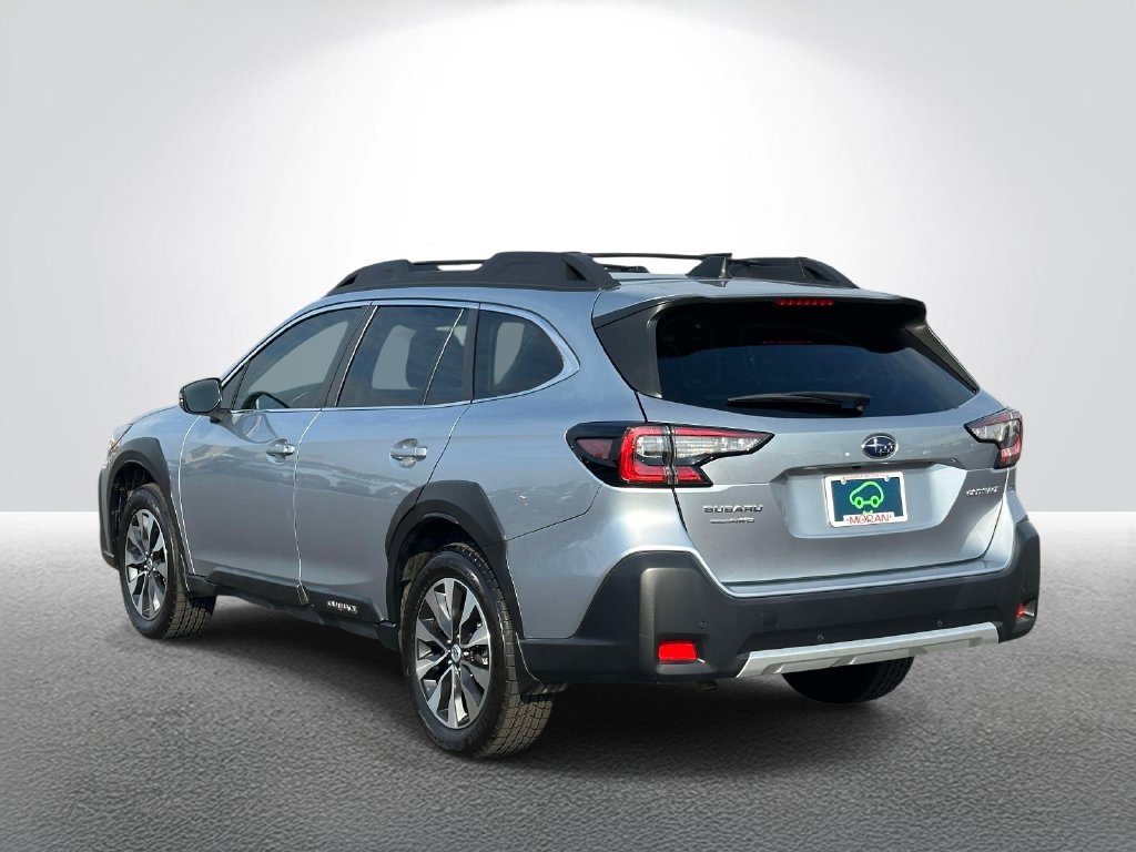Used 2024 Subaru Outback Limited AWD/4WD image 3