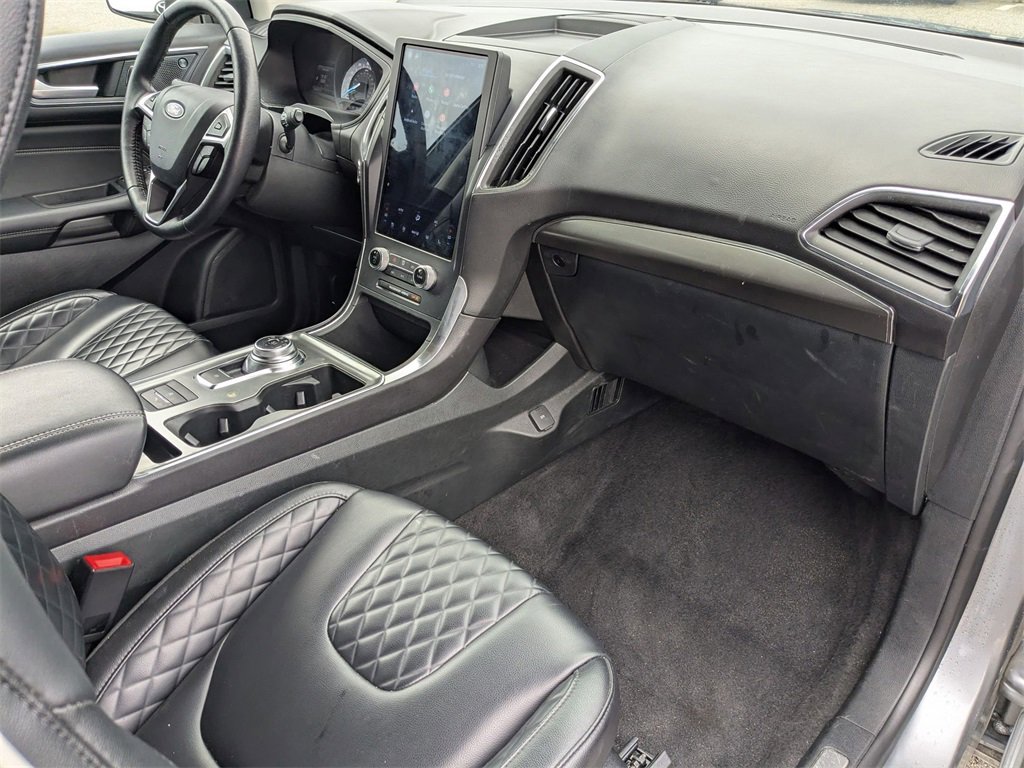 Used 2024 Ford Edge Titanium image 35