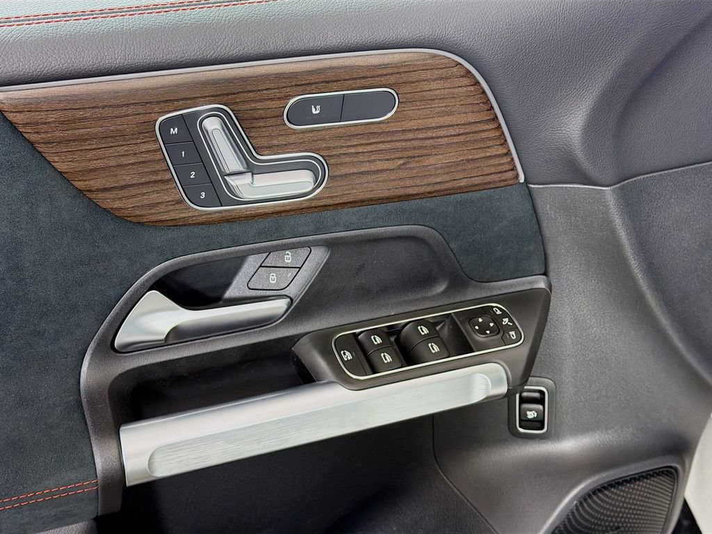 New 2026 Mercedes-Benz GLB 250 4MATIC image 21