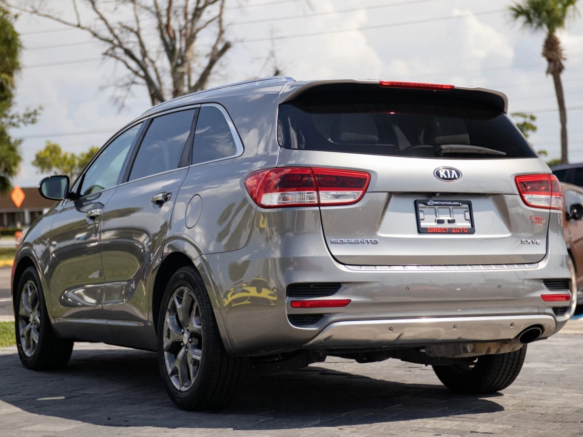Used 2016 Kia Sorento SX FWD image 9