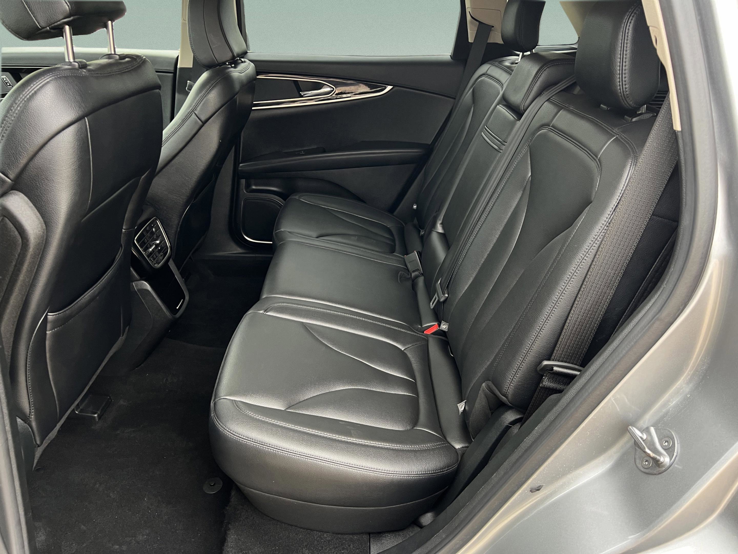 Used 2022 Lincoln Nautilus AWD image 24