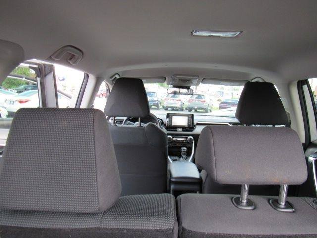Used 2021 Toyota RAV4 LE AWD/4WD image 38