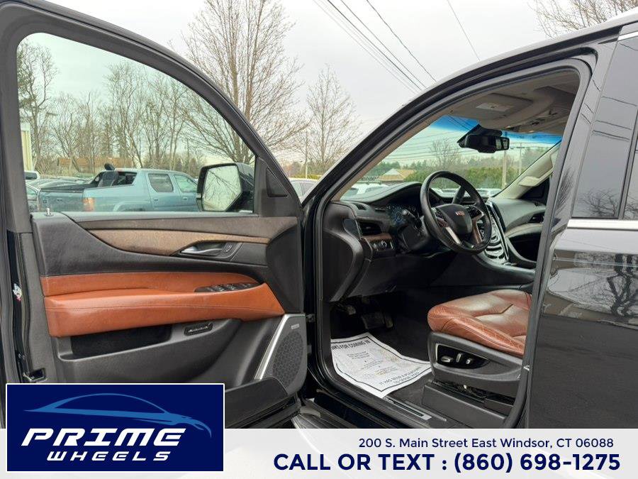 Used 2016 Cadillac Escalade Luxury image 9