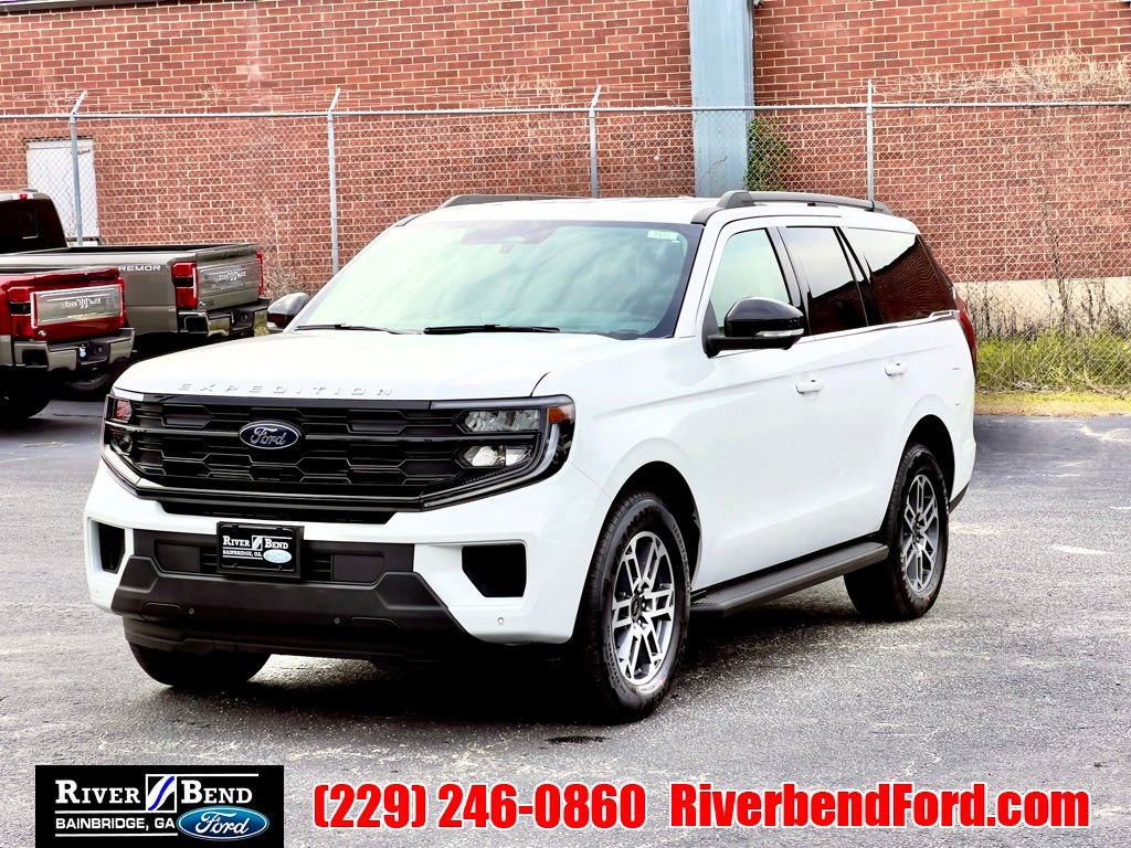 New 2026 Ford Expedition Active image 1