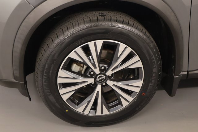 Used 2023 Nissan Rogue SV w/ SV Premium B Package FWD image 8