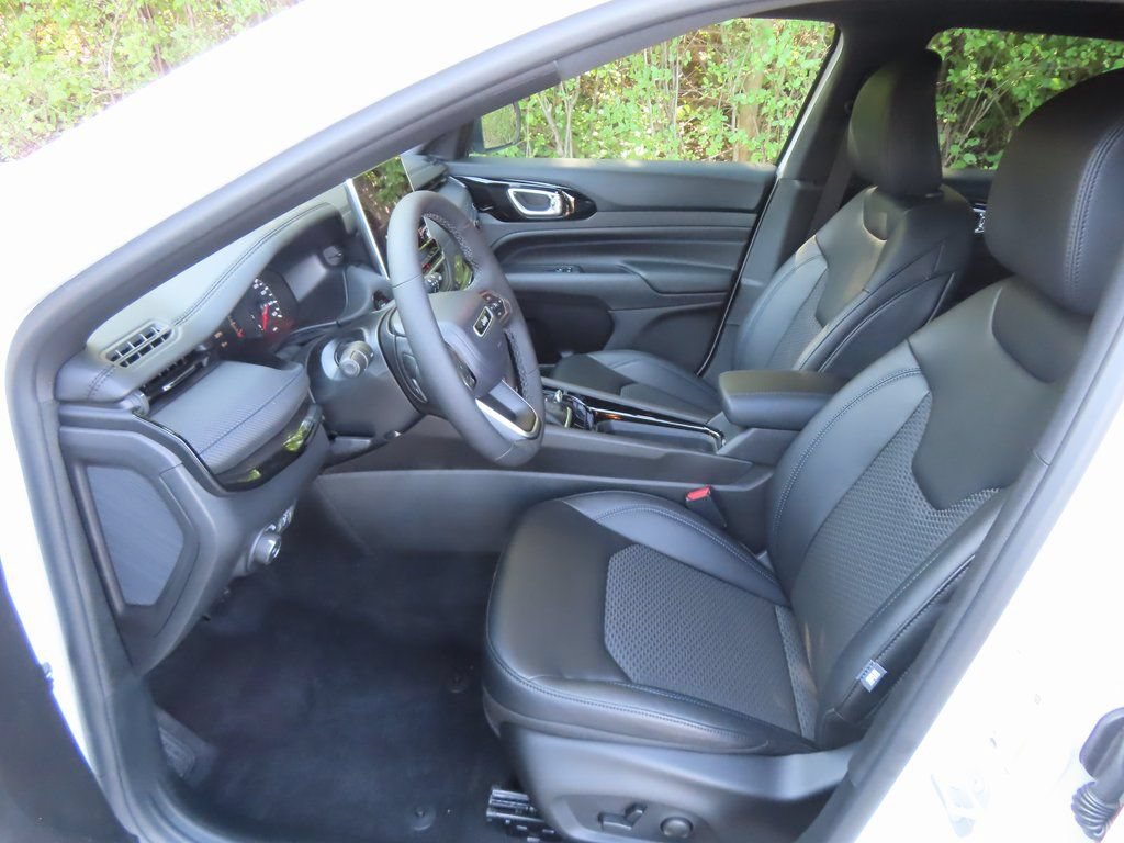 New 2026 Jeep Compass Latitude w/ Quick Order Package 29K AWD/4WD image 20