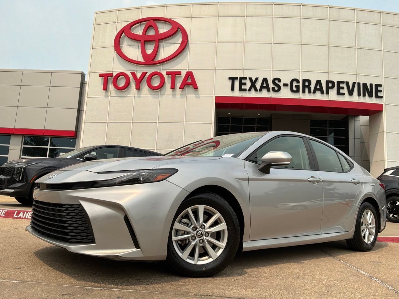 Used 2025 Toyota Camry LE FWD image 2