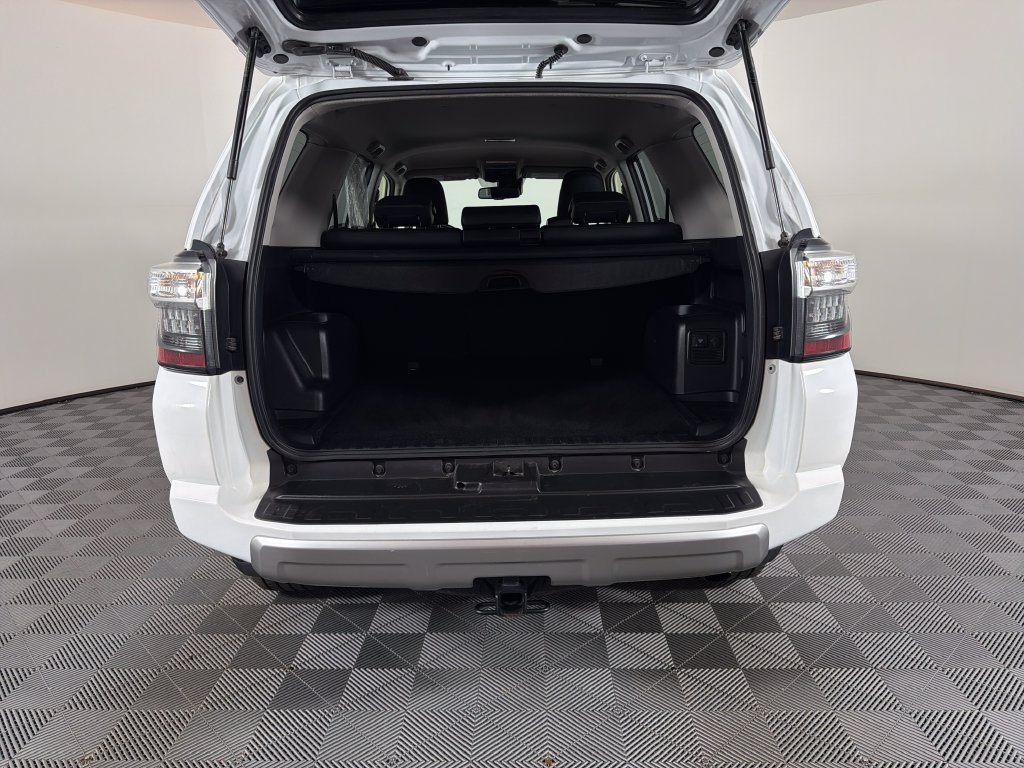 Used 2024 Toyota 4Runner TRD Off-Road Premium AWD/4WD image 23