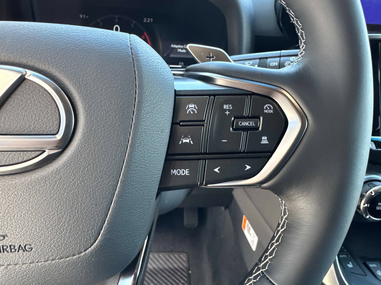 New 2025 Lexus LX 700h Overtrail image 30