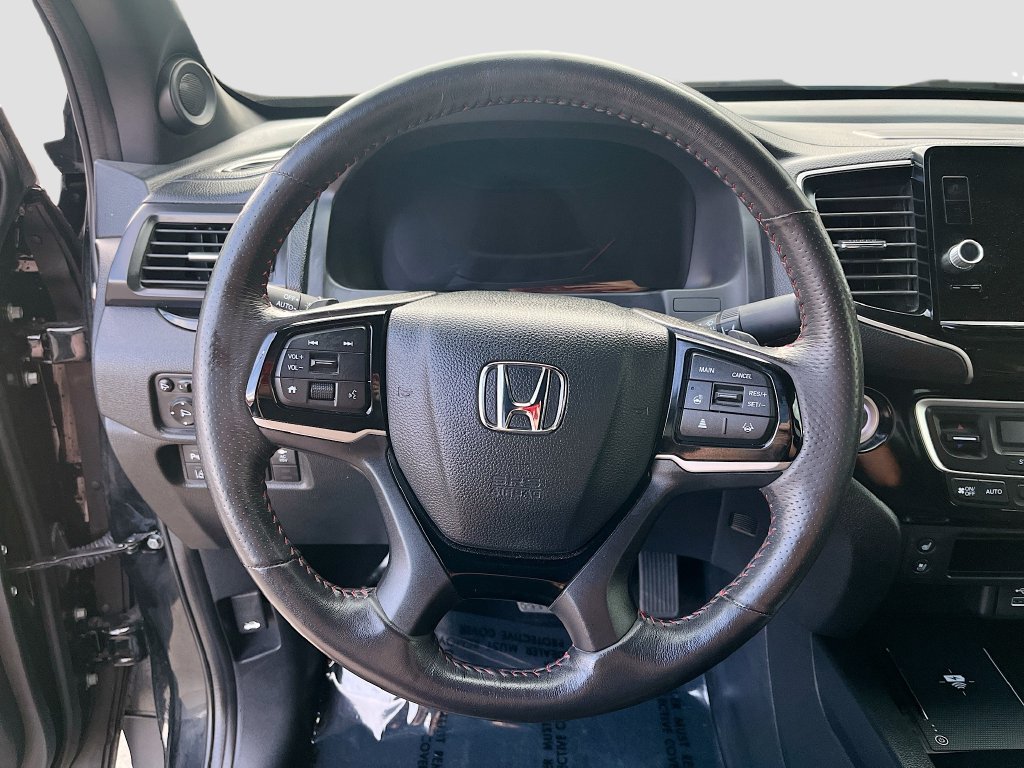 Used 2025 Honda Ridgeline Black Edition image 11