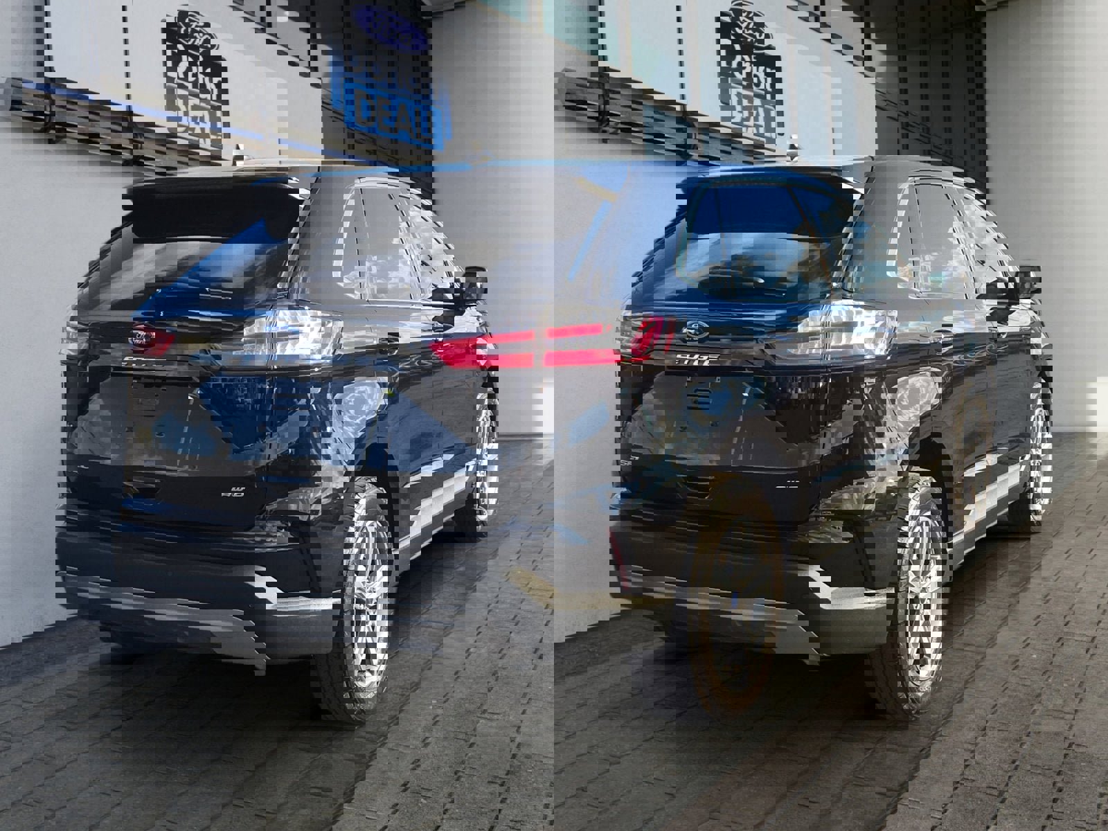 Certified 2022 Ford Edge SEL w/ Convenience Package image 3